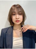 斜めバング/シルキーベージュ/ブラントカット[渋谷駅]
