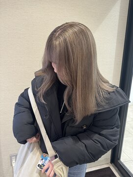 ケンジ 横須賀中央(KENJE) ブリーチ１回ミルクティーベージュ