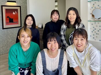 アトレバイクリッパー(Attrait by Clipper)の写真/女性スタイリストのみ在籍♪女性ならではの丁寧なカウンセリングと提案であなたの魅力を最大限引き出します