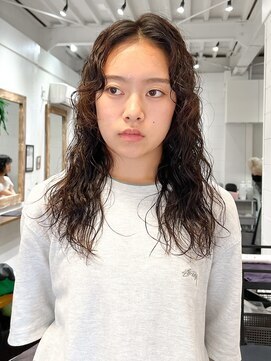 ラレイ ハラジュク(Lalei harajuku) レイヤーカット/スパイラルパーマ/くるくるパーマ/パーマ女子