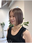 グレージュココアブラウン×前下がりボブ