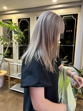 レイジーアワーズ(Lazy Hours) ブロンドヘア