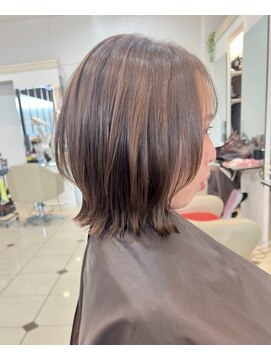 アテバイルイス 喜連瓜破(ATE by luis) 外はね可愛いボブレイヤー