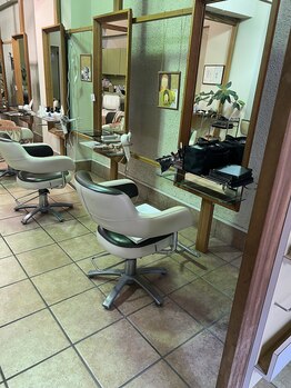サンスーシ ヘア Sans Souci HAIR 下丸子店の写真/一人のスタイリストがすべて担当するので安心