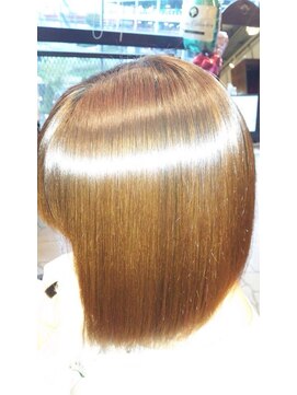 デュース ヘアーメイクス(DEUCE Hair Makes) ！キララトリートメントストレート！