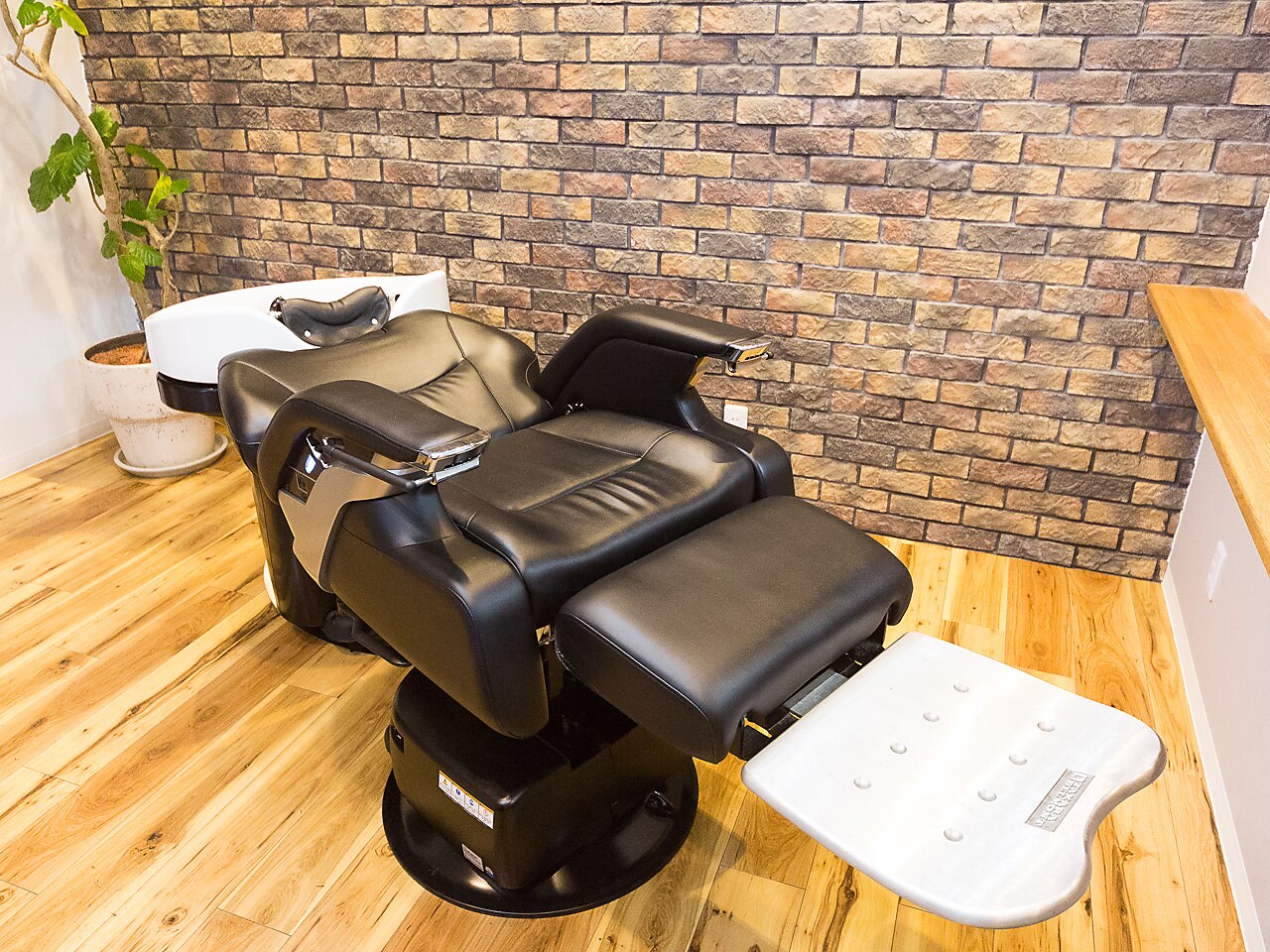 鏡 ヘアサロン バーバー BARBER SHOP RYO