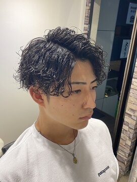 ドルクス 日本橋(Dorcus) 10代20代流行髪型波巻きツイストスパイラルパーマ