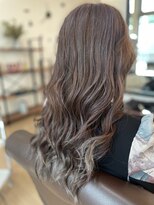 ヘアー デザイン トゥナンテ(hair design tunante) グレー