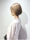 ミニボブ  1ブリーチナチュラルシアーミルクティー イメチェン