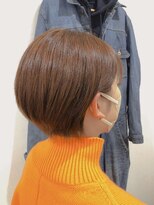 マグヘアー(Mg hair) 襟詰ショートボブ