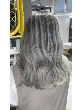 ロイオブジゼル(roi of GiseL) Instagram@2.roi.kentaa