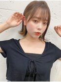 【トレンド】ベージュインナーカラー　切りっぱなしボブ