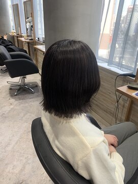 リーオオサカ(Lee Osaka) 切りっぱなしボブ