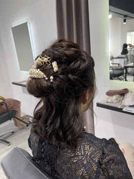 アリーズ シブヤ(ALLYS shibuya) 春のハーフアップアレンジ