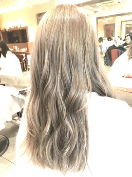 ネオリーブサイン 大森店(Neolive sign) ホワイトベージュ　ブリーチ1回(ハイライト履歴あり)【大森】