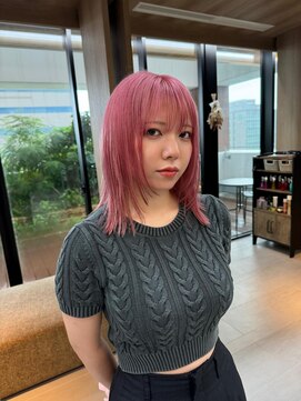 ラミン(LAMIN) ピンクカラーレイヤーカット