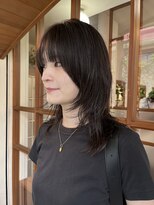 イーズ(e's)&nbsp;パーマが残ったレイヤースタイル　<若林>