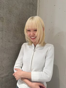 モニカ(MONIQA) ブロンド