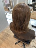 オリーブベージュ