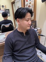 フォーコーナーズ(Four Corners)&nbsp;センターパート/フェード/バーバー