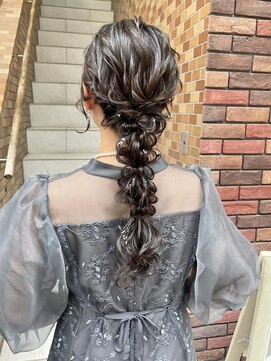 テトラ バイ ネオリーブ 横浜西口店(tetra by neolive) ふわふわ編みおろしヘア:銀箔 パーティーセット 横浜★