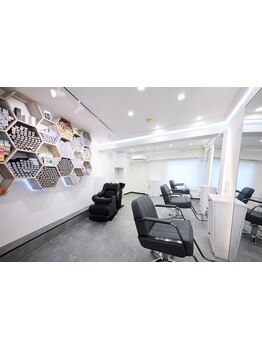 2025年8月内装リニューアル☆人気の羽エクステでトレンドスタイルが叶う♪エクステデビューもお任せ◎ 