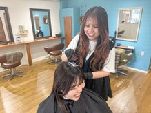 ツヤと透明感を叶えるこだわりのカラー施術