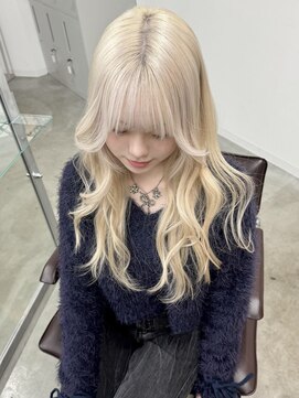 リヴ オオサカ(LIV OSAKA) ホワイトブロンド/抜きっぱなしブロンド/ロングレイヤー/梅田