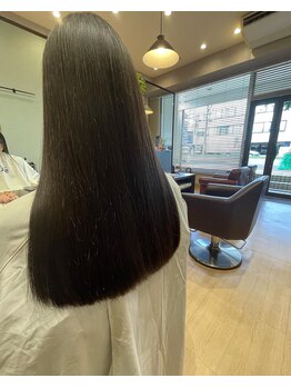 シルバ(SILVA)の写真/サロン自慢の厳選トリートメントで、効果が続く潤艶髪へ★ツヤツヤに仕上がる感動をあなたに◎
