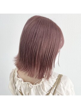 リトバイプティパ(Lit by petit-pas) 切りっぱなし外ハネボブ×ピンクベージュ