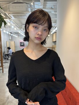 ヒュージ 三軒茶屋(huge) ぷつっとボブ/グレージュ/前髪/小顔カット