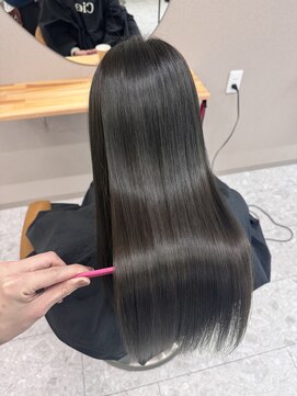 シカ 神戸三宮元町店(Cica) 髪質改善トリートメントUPTOGLOSS　神戸　神戸元町　Cica 艶髪