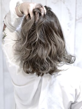 リトルガーデン(Little Garden) フォギーベージュ×グラデーションカラー/抜け感大人セミディ