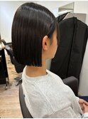 前下がりボブ　艶髪　地毛風ストレート　縮毛矯正　大人ボブ