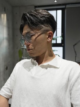 メッツ 原宿(METS) MEN'S/毛流れサイドパート/スキンフェード/短髪