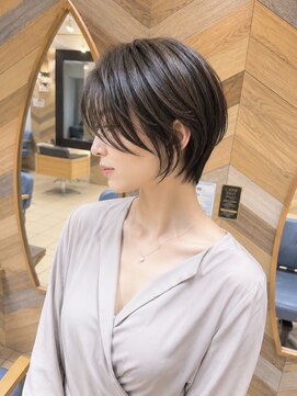 ネオリーブ モカ 川崎チネチッタ店(Neolive mocca) 似合わせカット 大人 ショートボブ 前髪  ミルクティーブロンド