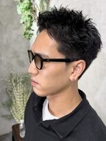 ダグ 横浜(DUG)&nbsp;46. リバースセンターパート/卵型/艶感/MEN'Sパーマ