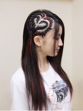 エクステ専門店ミキ 横浜店(MIKI) ハート型コーンロウ★エクステ赤レット、ブラック