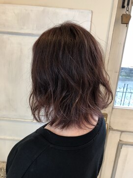 モカ ヘアーデザイン(moca HAIR DESIGN) ピンクの切りっぱなしボブ