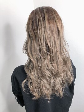 モーション 新宿(motion) ミルクティーバレイヤージュ