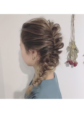 アポロ 横浜駅店(apollo) 編み下ろしフィッシュボーンアレンジ