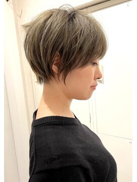 アデプト 綾瀬店(adept) マッシュショート/ハイトーンカラー【綾瀬/北千住/亀有】