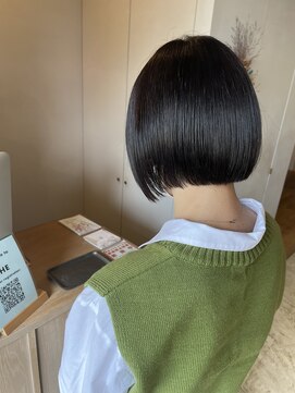 シー 岡崎(,SHE) チョコレートモードプリカールシャギーショートレイヤーボブ