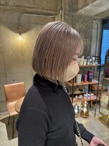 リブロ(liblo)&nbsp;【前下がりボブ×ハイトーングレージュ】