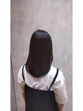 フィゼル あべのルシアス店(Aujua fizelle) 艶感ストレート