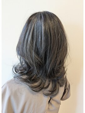 ビューティーワークスループライン(beautyworks LoopLine) ハイライト★グレージュ★ブラウンから寒色系にチェンジ