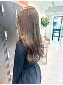 柔らかカール×透明感シアーグレージュ
