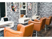 リリー シンジュク(Lilly)の雰囲気（シンプルでスタイリッシュなブルックリン風の店内【新宿】）