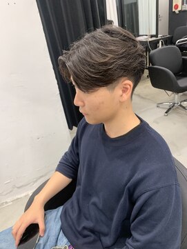 ピア ヤクイン(Pia Yakuin) 斉藤指名　毛流れセンターパート