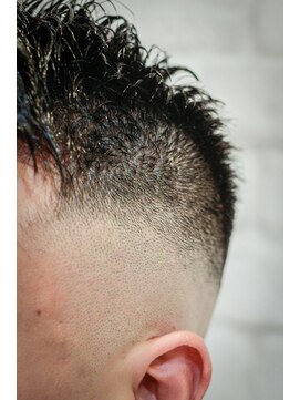 銀座マツナガ 新宿野村ビル店 【新宿/理容室/バーバー】フェードカット